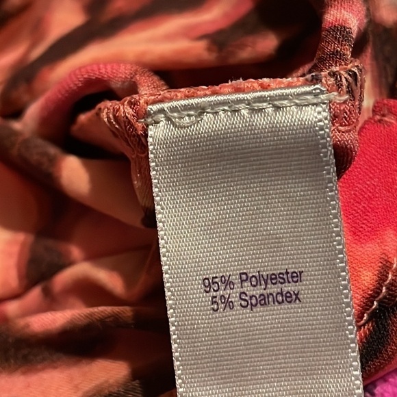 Jennifer Lopez Pink and Black Leopard Print V Neck Top - Picture 5 of 8